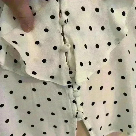 Buffalo Ruffled Blouse Blk & Wht Polka Dot Blouse. Size S/P - Picture 4 of 11